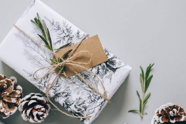 Top tips to follow to package and ship corporate custom gifts