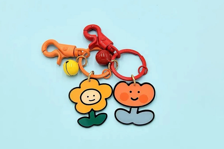 What is the process of making and ordering custom PVC keychains?