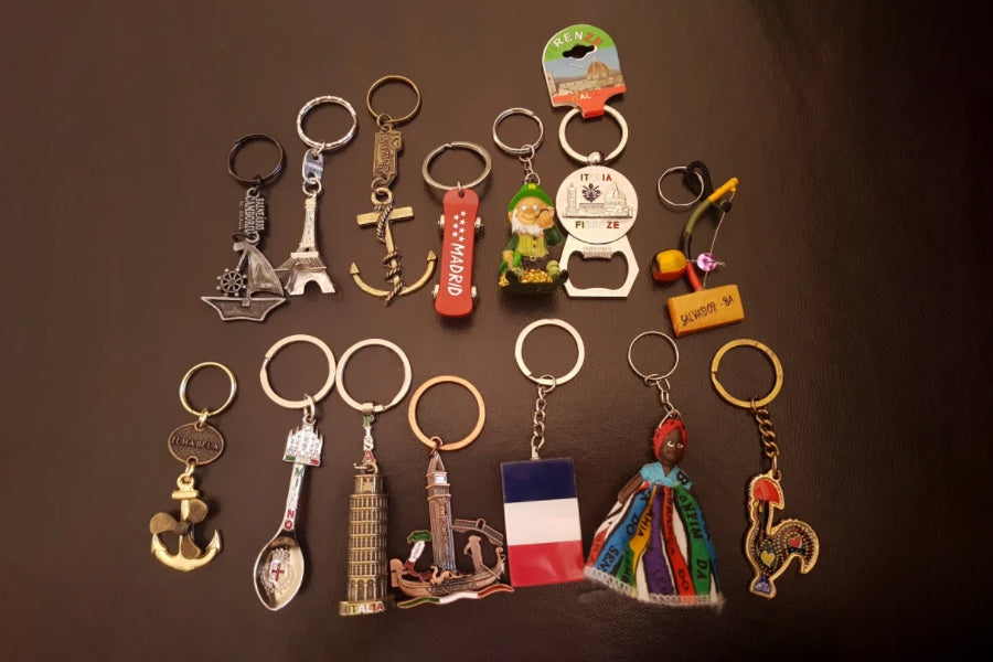 What is the process of making and ordering custom PVC keychains?